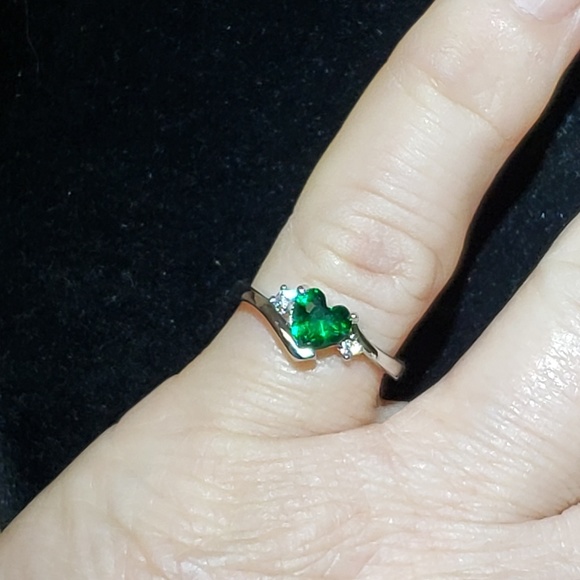 Woman ring - Picture 5 of 8